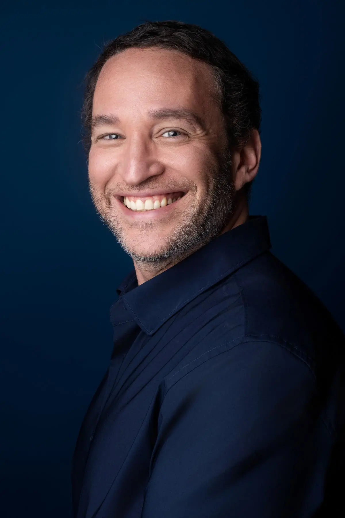 Éric Haddad, fondateur de L’As du Casino, expert en animation casino factice pour événements à Paris